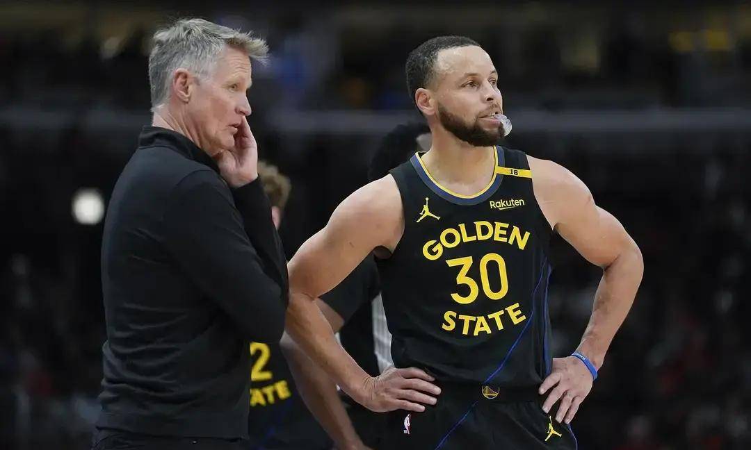 AYX-库里连续七场比赛得分超过势不可挡，快船挑战极限！的简单介绍