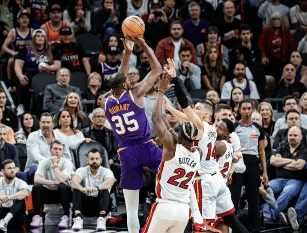 AYX-杜兰特连续十场比赛得分超过惊险取胜，热火挑战极限！的简单介绍